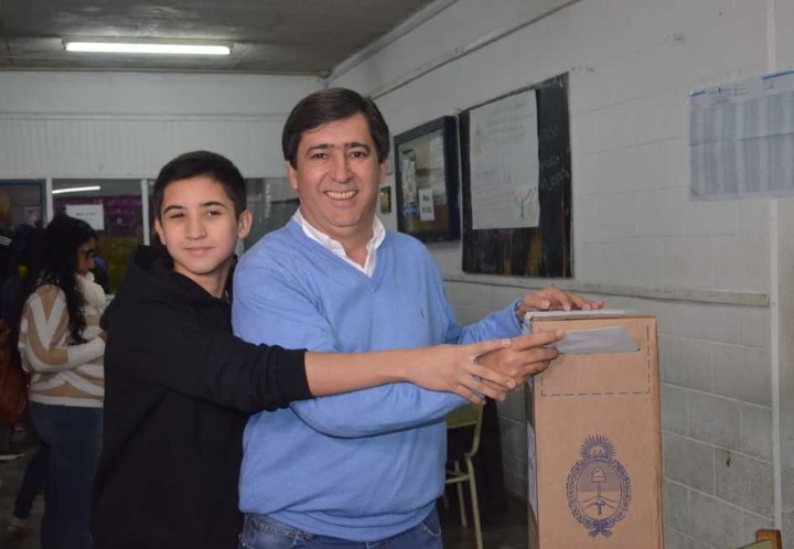 gustavo-martinez-votacion 19-08-11