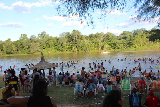 A pleno Villa R o Bermejito comienza la temporada de verano