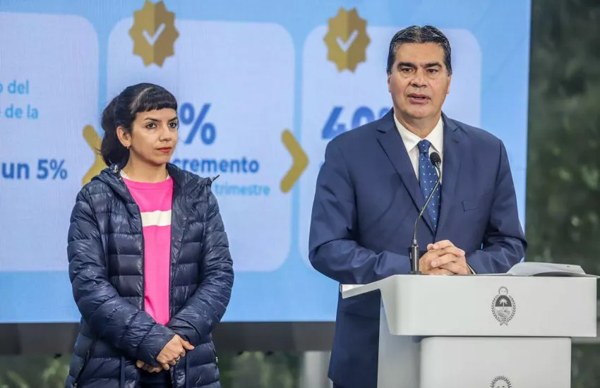 Anuncio-de-aumento-salarial-estatales-provinciales-22-07-12-01