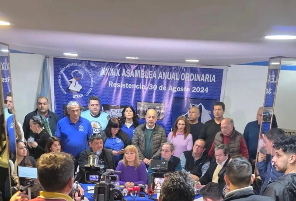 rechazo-de-gremios-docentes-a-la-aprobacion-del-presupuesto-del-gobierno-nacional-2025-12-29