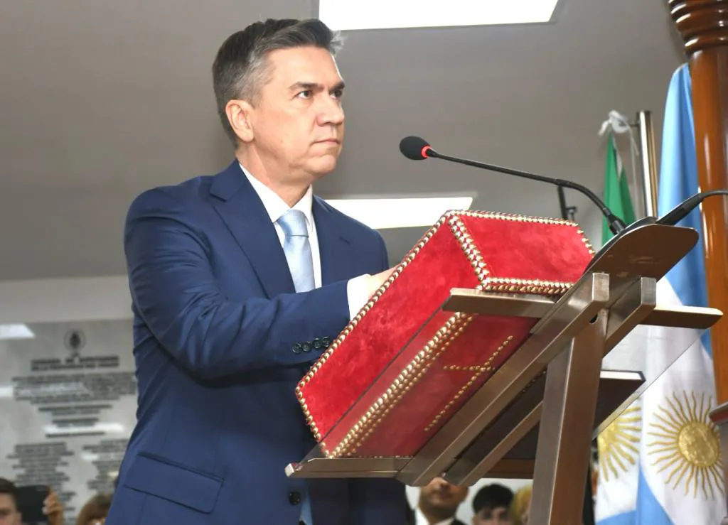 Leandro-Zdero-jurando-23-12-09-01