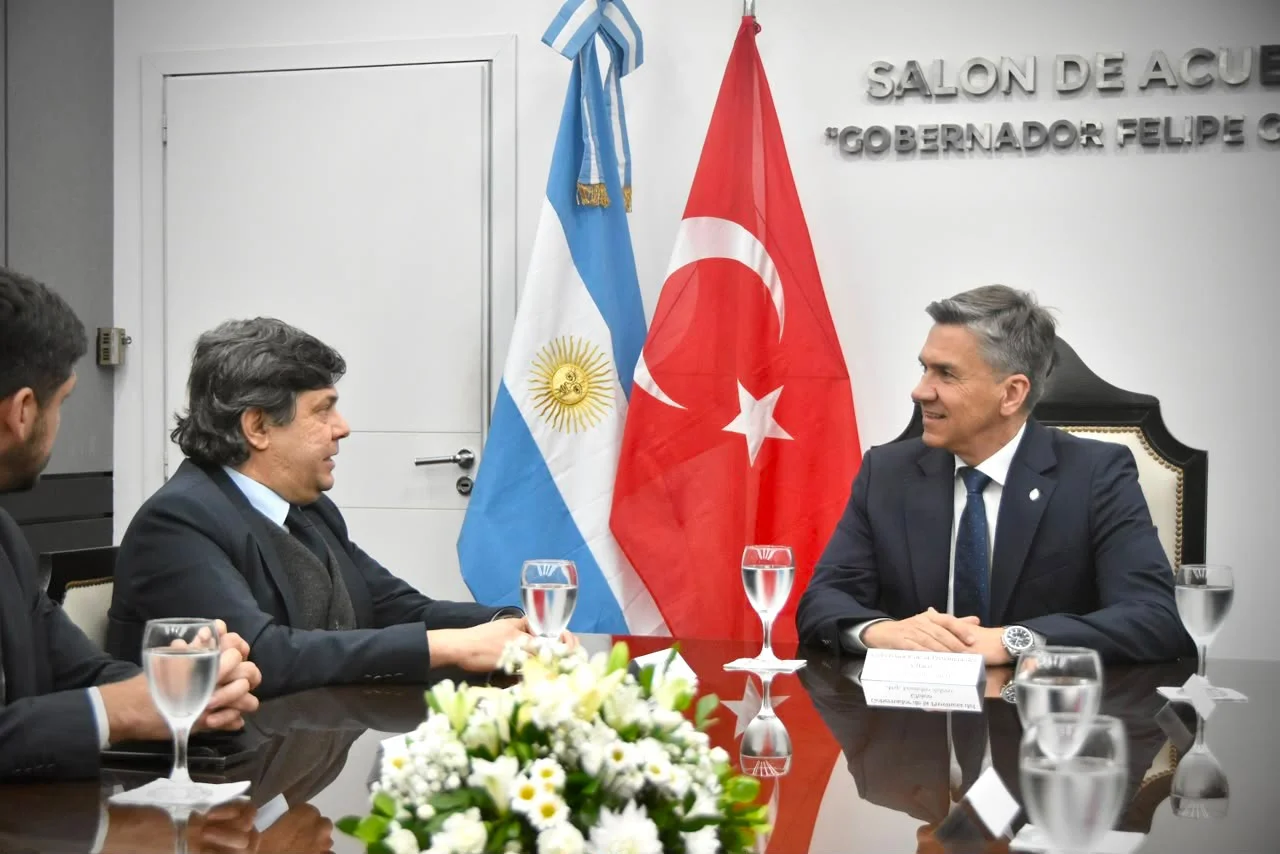 Leandro-Zdero-embajador-Turquía-Omur-Budak-26-07-23-02