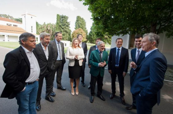 Mauricio-Macri-gobernadores-del-PJ-16-11-15-01
