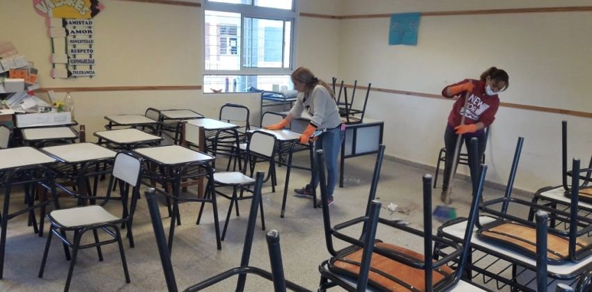 Limpieza-de-aulas-19-07-04-01