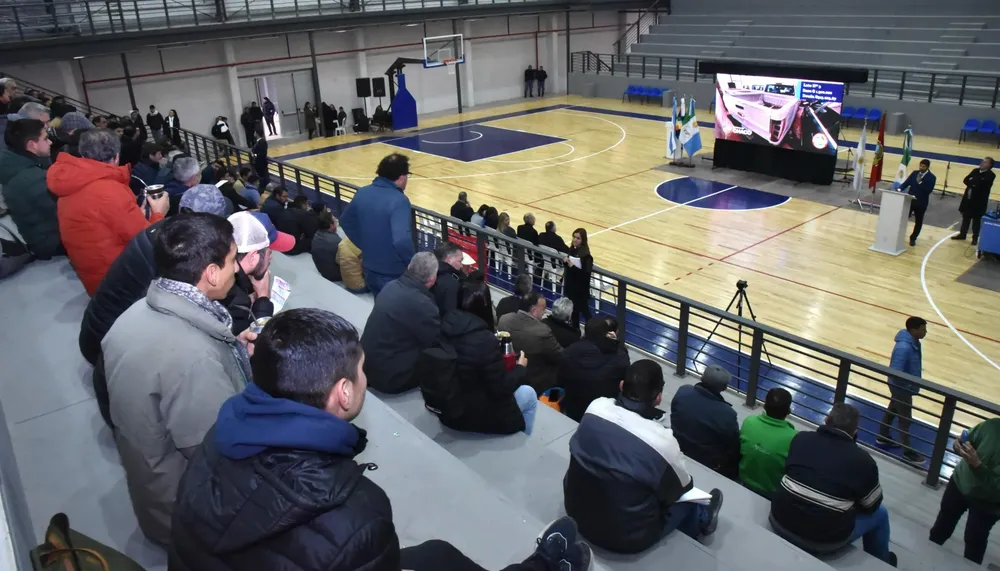 Subasta-de-vehiculos-del-Estado-provincial-24-07-11-02