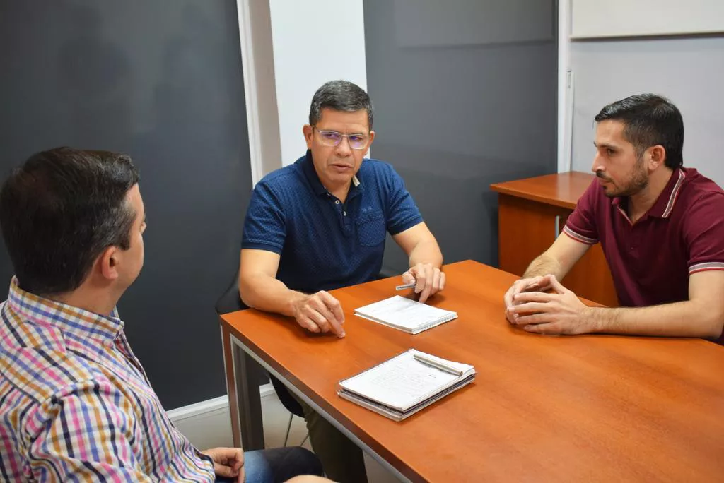 Guillermo-Monzon-Camara-de-Comercxio-23-04-14-01