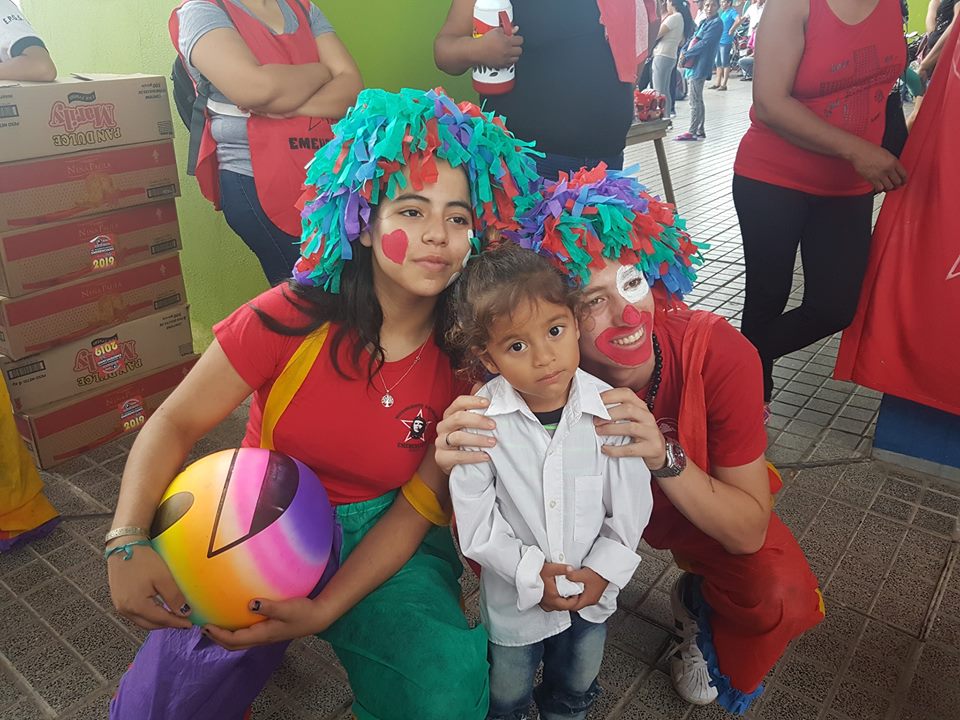 Entrega de donaciones-en-el-hospital-Pediatrico-18-12-30-08