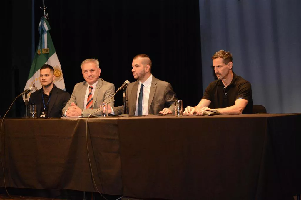 Plenario-de-Defensores-del-Pueblo-22-05-26-01