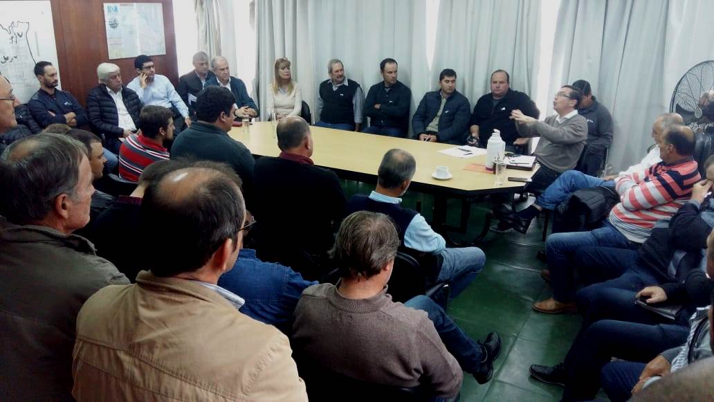 Diputados-provinciales-de-la-UCR-productores-intendentes-19-05-22-01