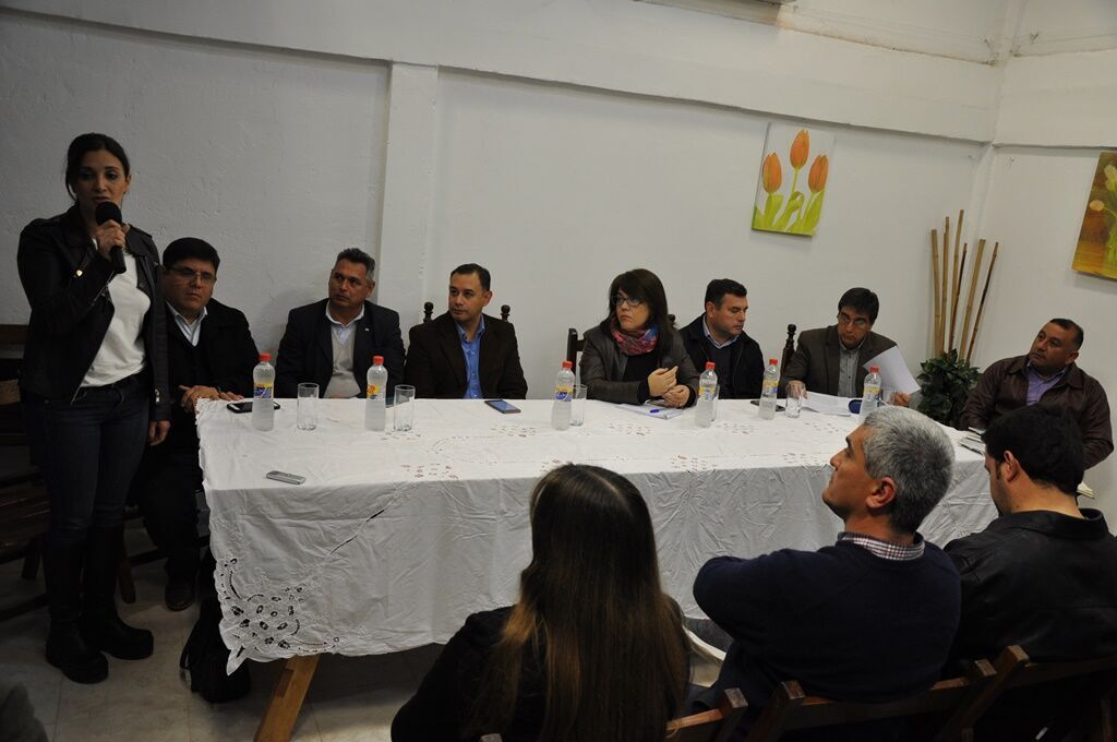 Ricardo-Sanchez-Alejandro-Aradas-Claudia-Panzardi-Iglesias-evangelicas-18-09-04-01