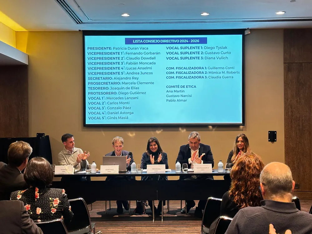 AOCA-moncada-chaco-bureau-24-06-10-02