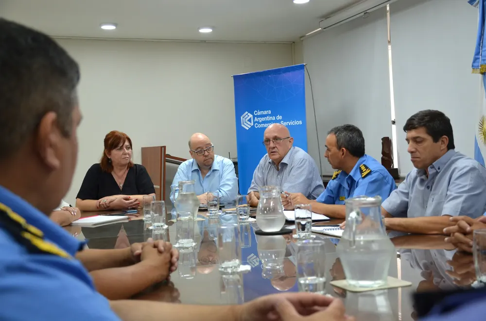 Camara-de-Comercio-de-Resistencia-Policia-de-Chaco-23-12-29-02