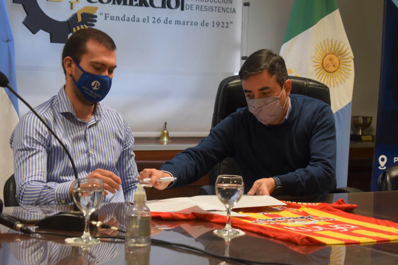 convenio-Camara-de-Comercio-con-el-Club-Atletico-Sarmiento