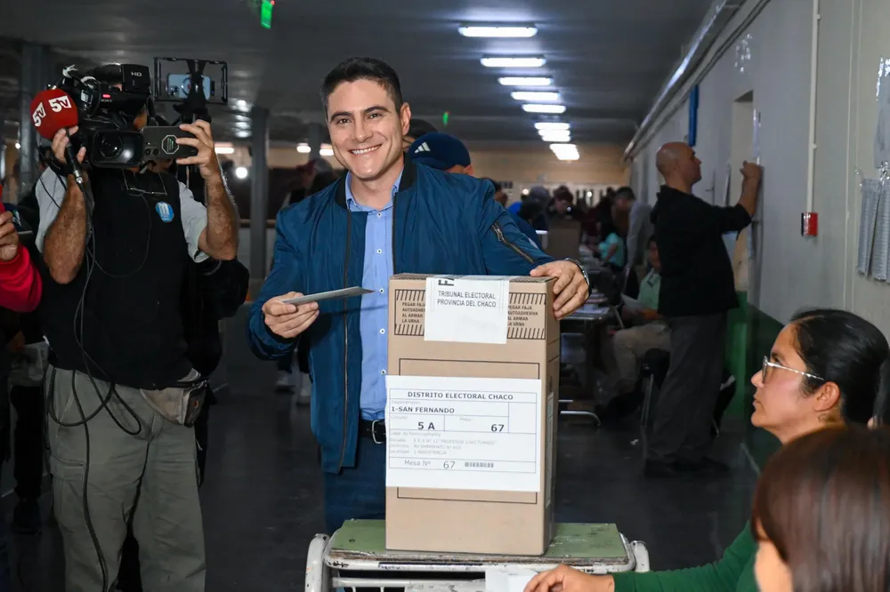 Julio-Ferro- Votacion-25-05-11-01