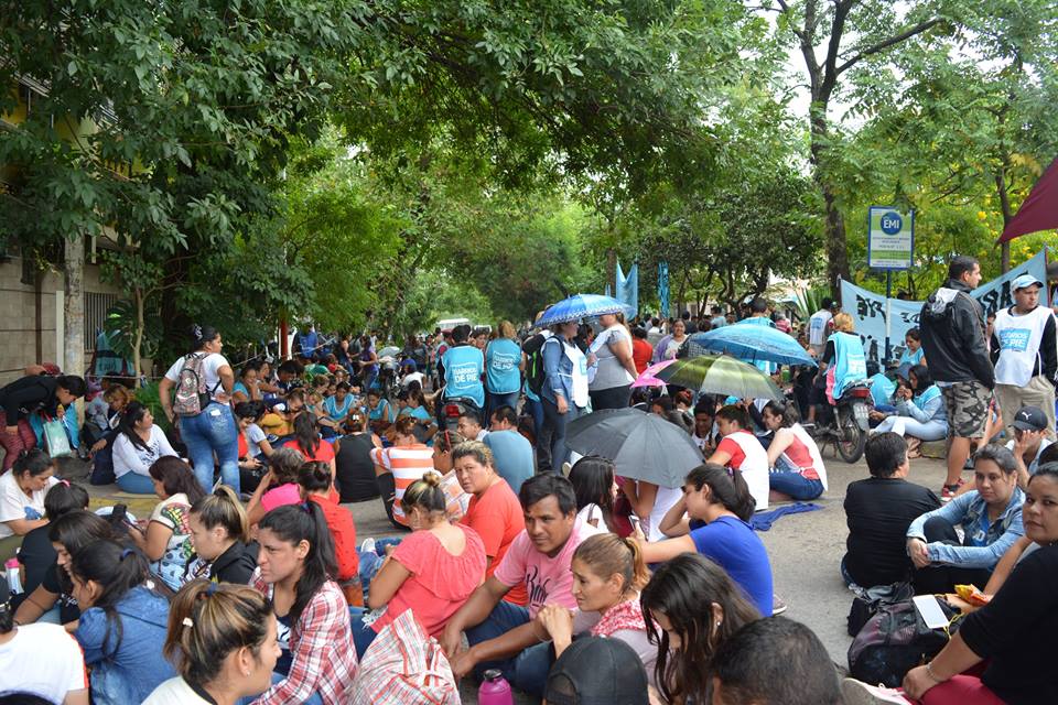 Barrios-de-Pie-Acampe-19-04-04-03