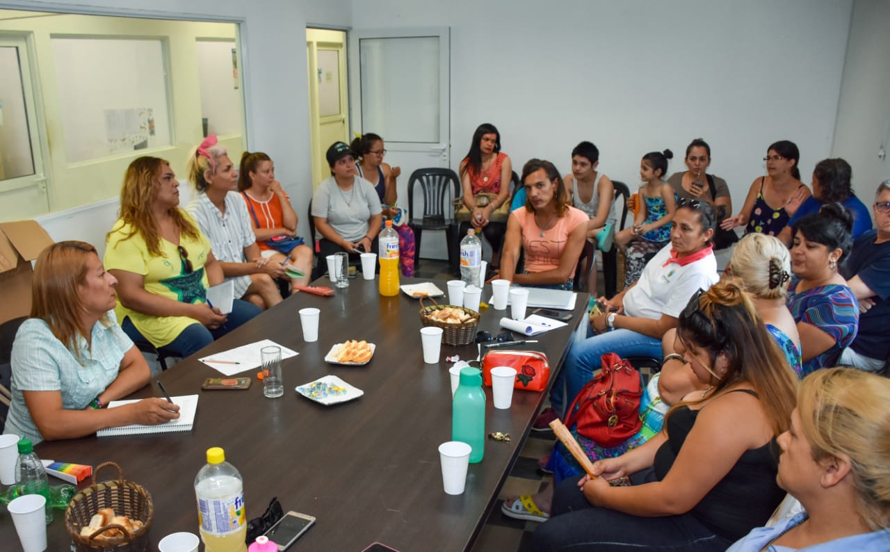 reunion-de-la-comunidad-LGBTIQ+