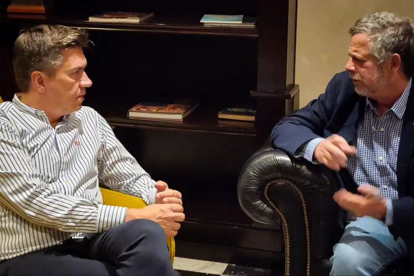 Leandro-Zdero-equipos-tecnicos-de-Salud-de-juntos-por-el-cambio-23-10-10-01