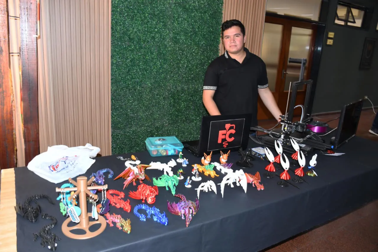 Jornada-sobre-Impresion-en-3D-y-Emprendedurismo-25-09-12-05