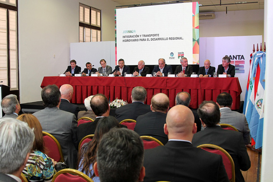 Jornada-de-Integracion-y-desarrollo-hidroviario-para-el-desarrollo-regional-Rosario-16-11-22-01